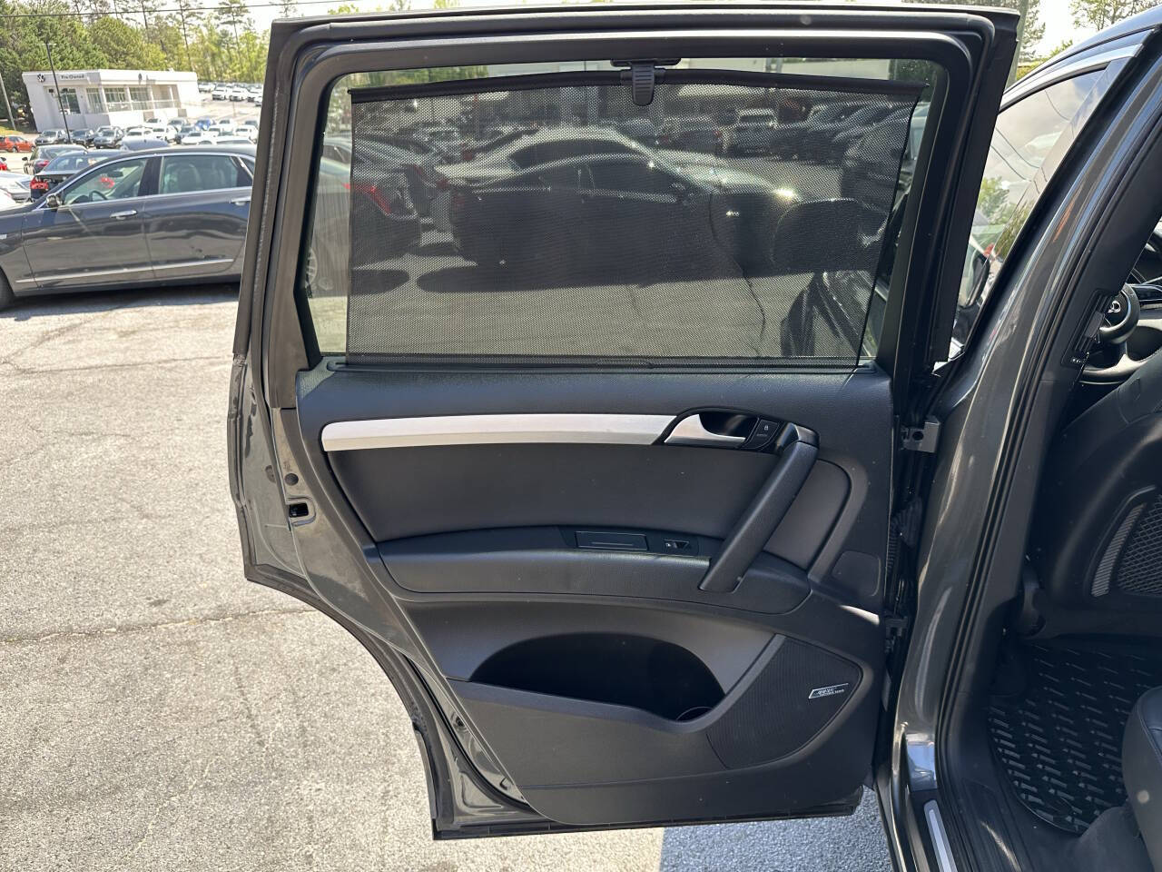 Vehicle image 34 of 57
