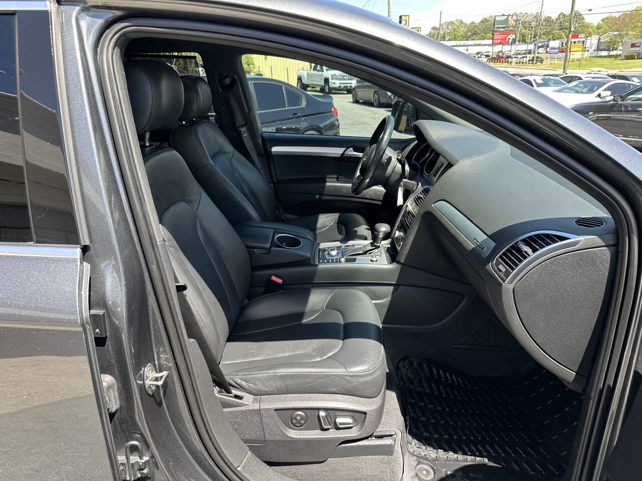 Vehicle image 53 of 57