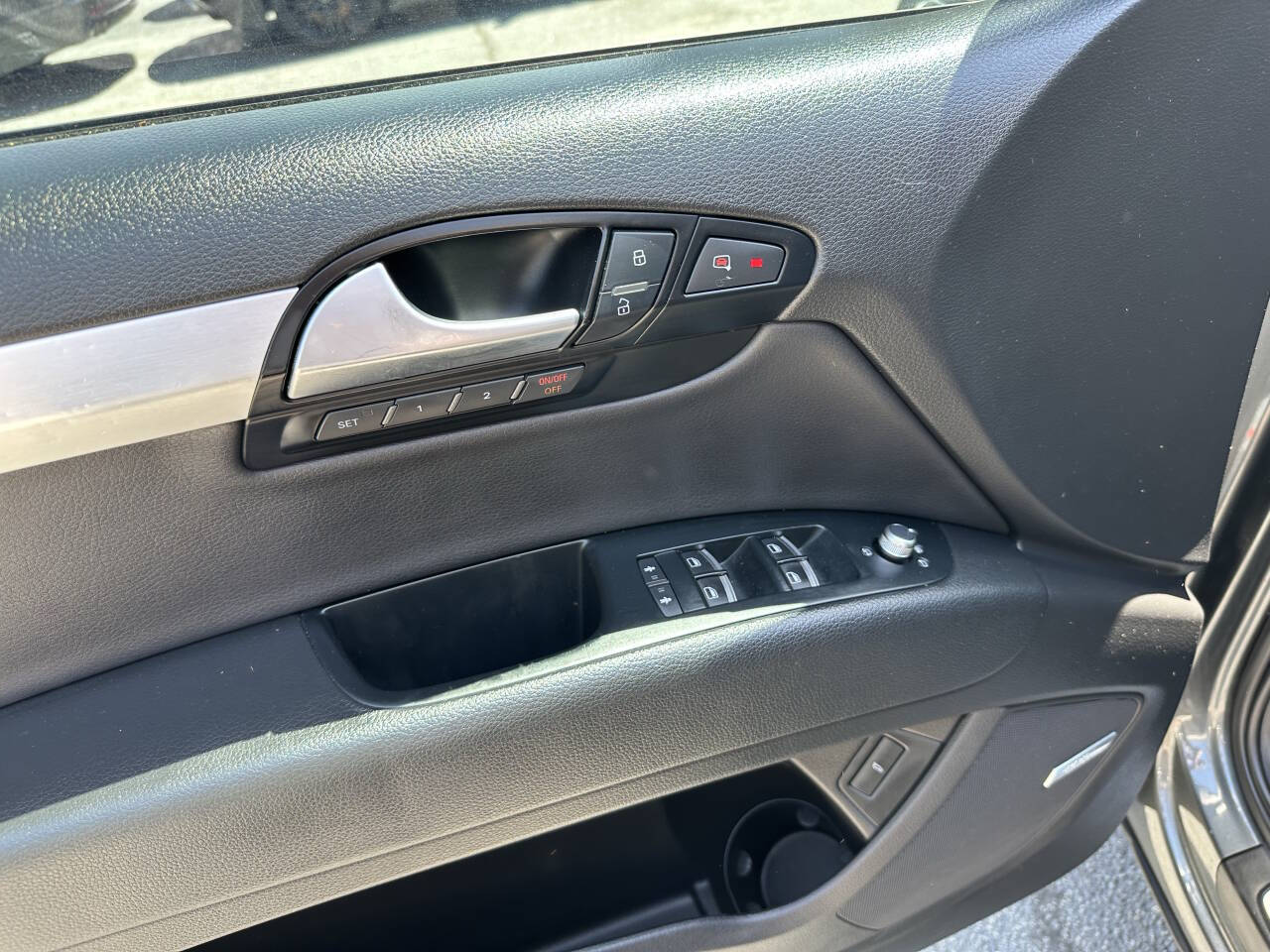 Vehicle image 16 of 57