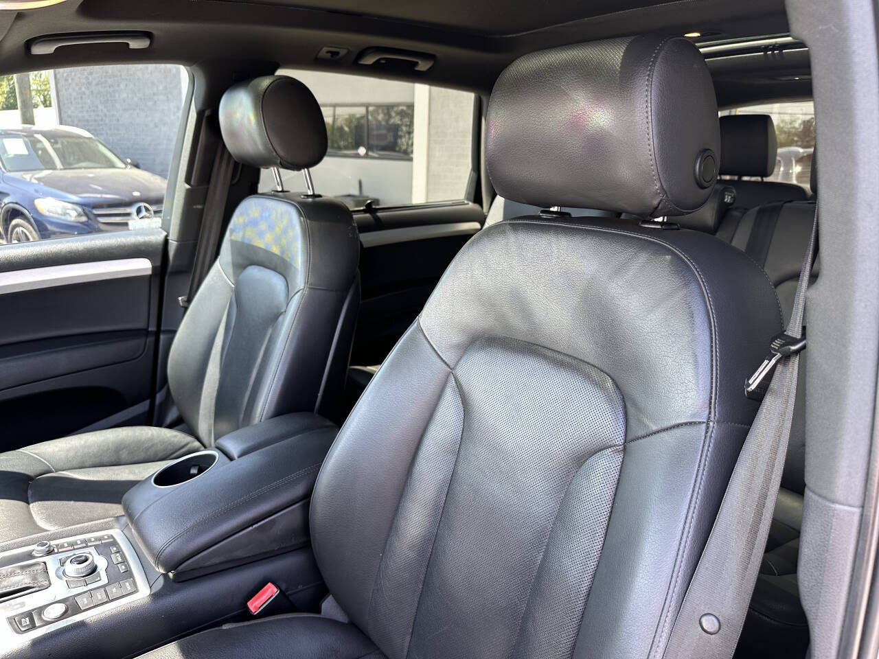Vehicle image 19 of 57