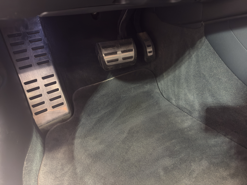 Vehicle image 19 of 37