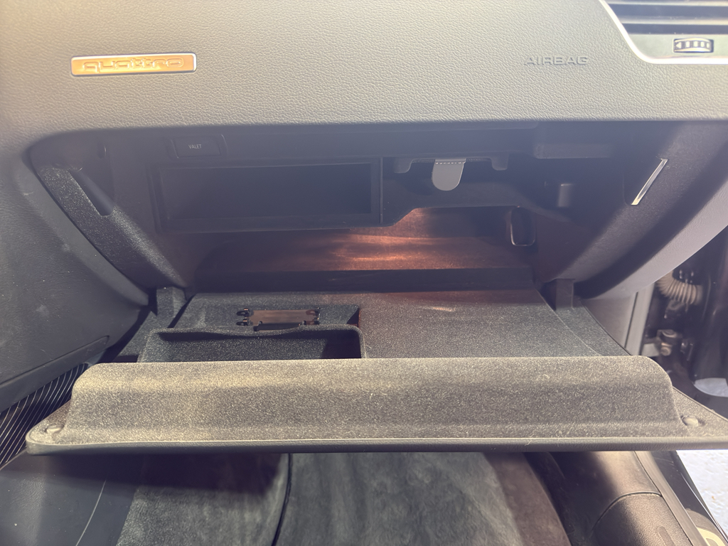Vehicle image 28 of 37