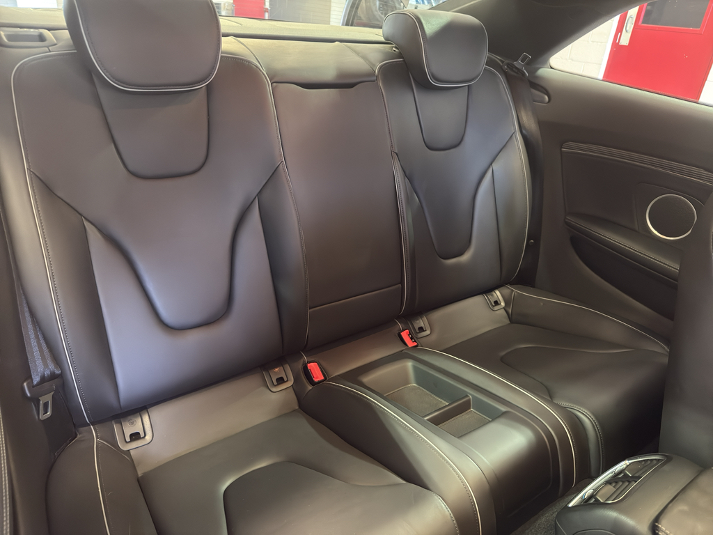 Vehicle image 29 of 37