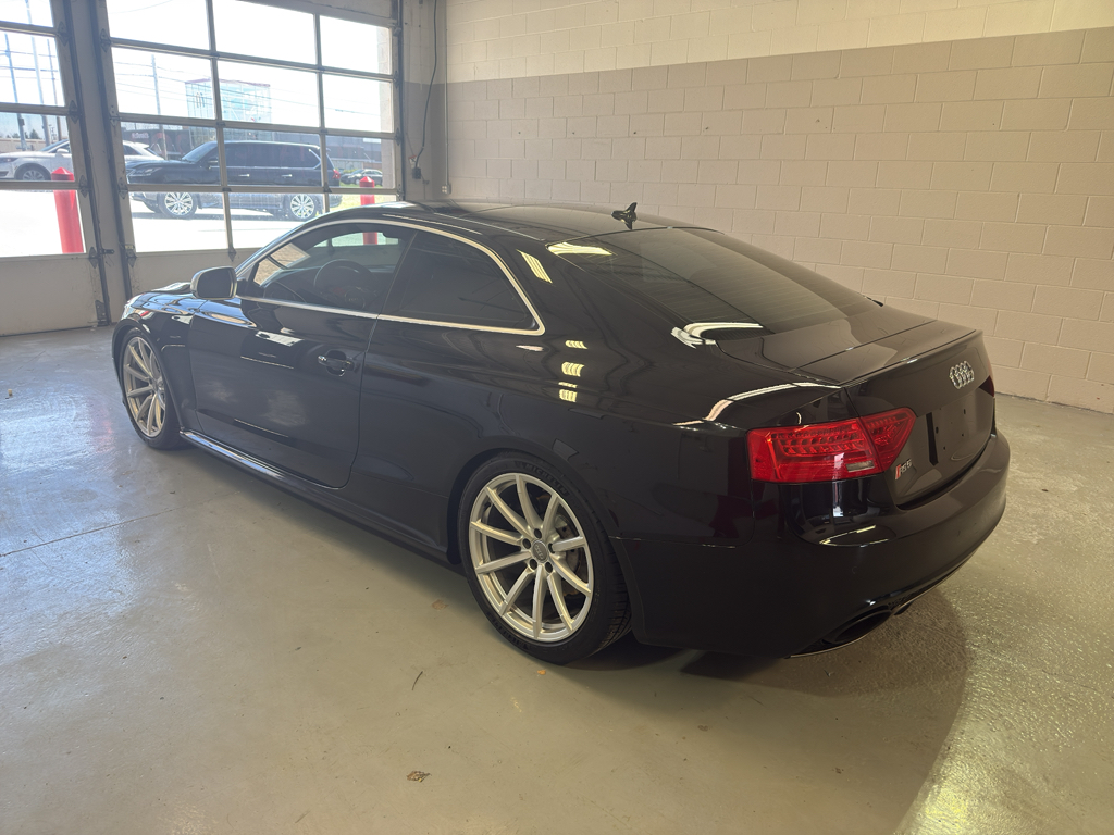 Vehicle image 8 of 37