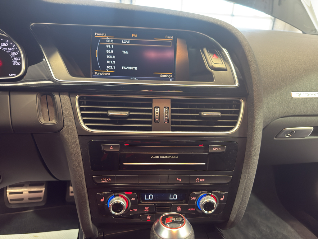 Vehicle image 22 of 37