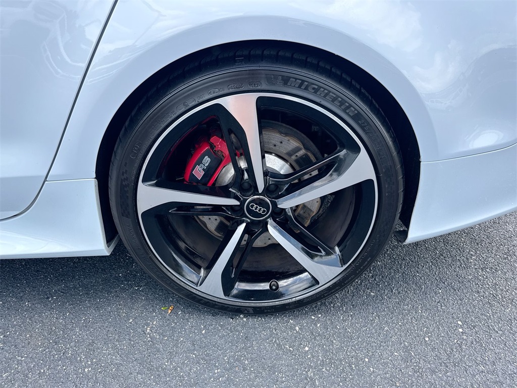 Vehicle image 11 of 29