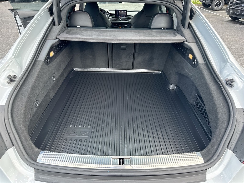 Vehicle image 12 of 29