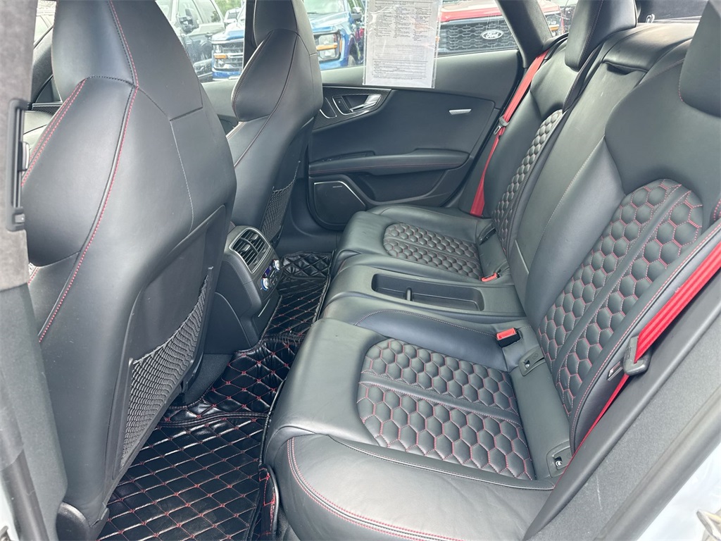 Vehicle image 13 of 29