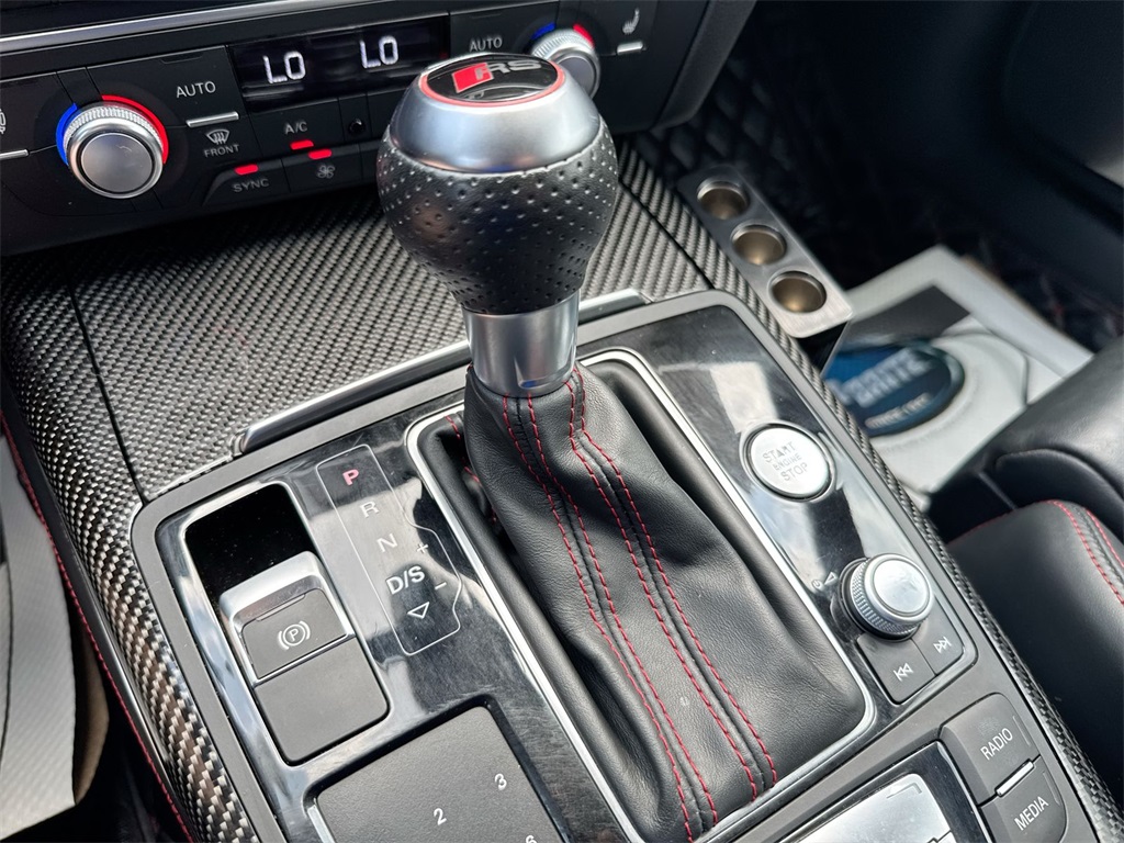 Vehicle image 22 of 29