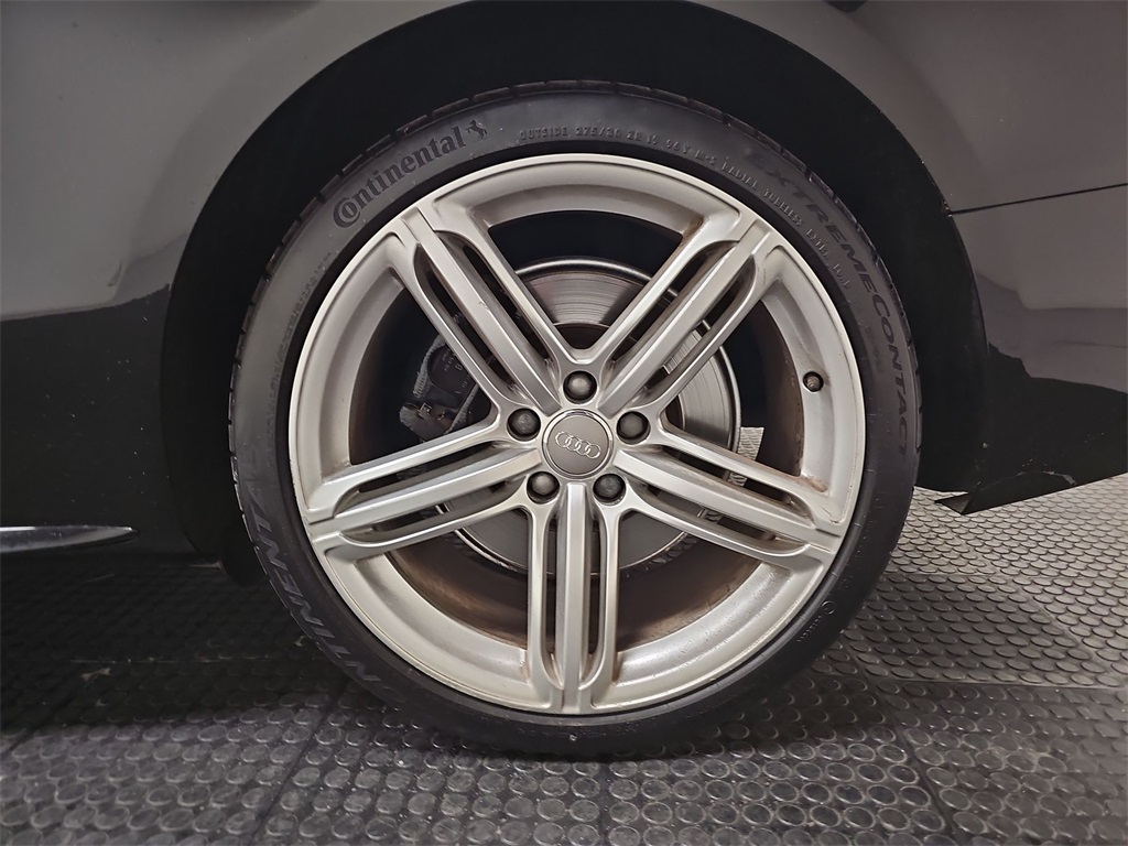 Vehicle image 31 of 32