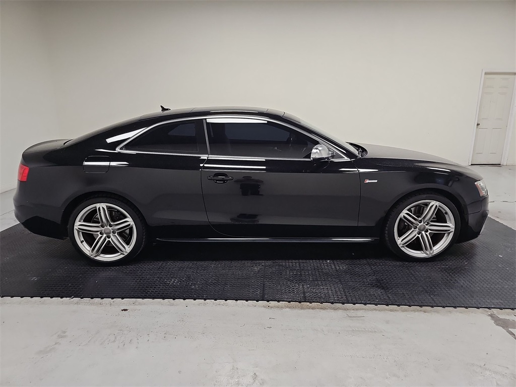 Vehicle image 7 of 32
