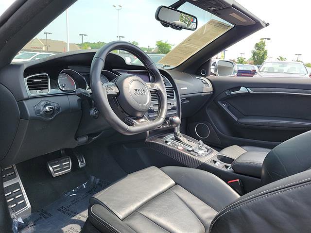 Vehicle image 10 of 26