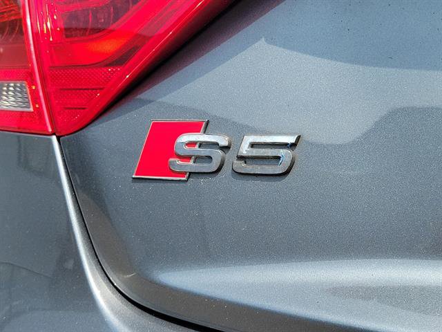 Vehicle image 21 of 26