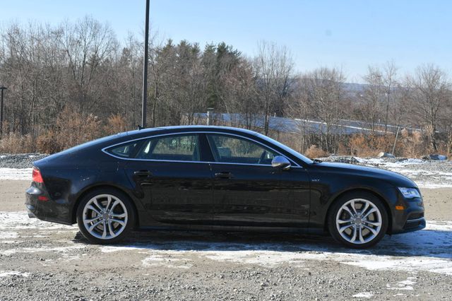 Vehicle image 5 of 33