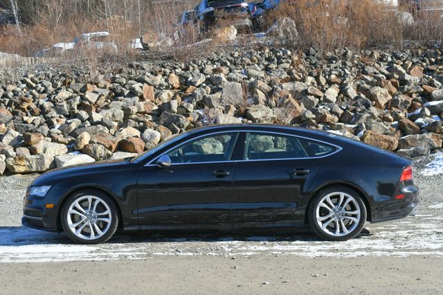 Vehicle image 8 of 33