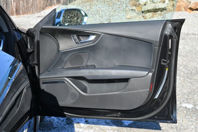 Vehicle image 12 of 33