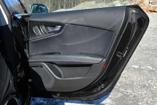 Vehicle image 13 of 33