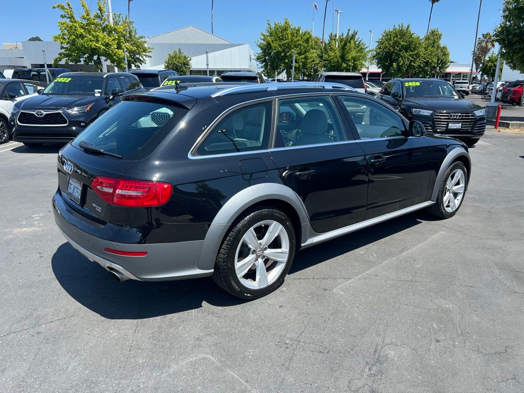 Vehicle image 4 of 30