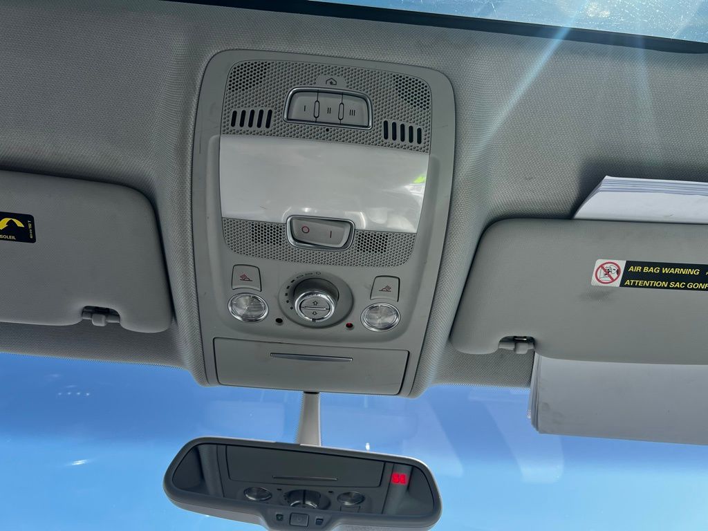 Vehicle image 18 of 30