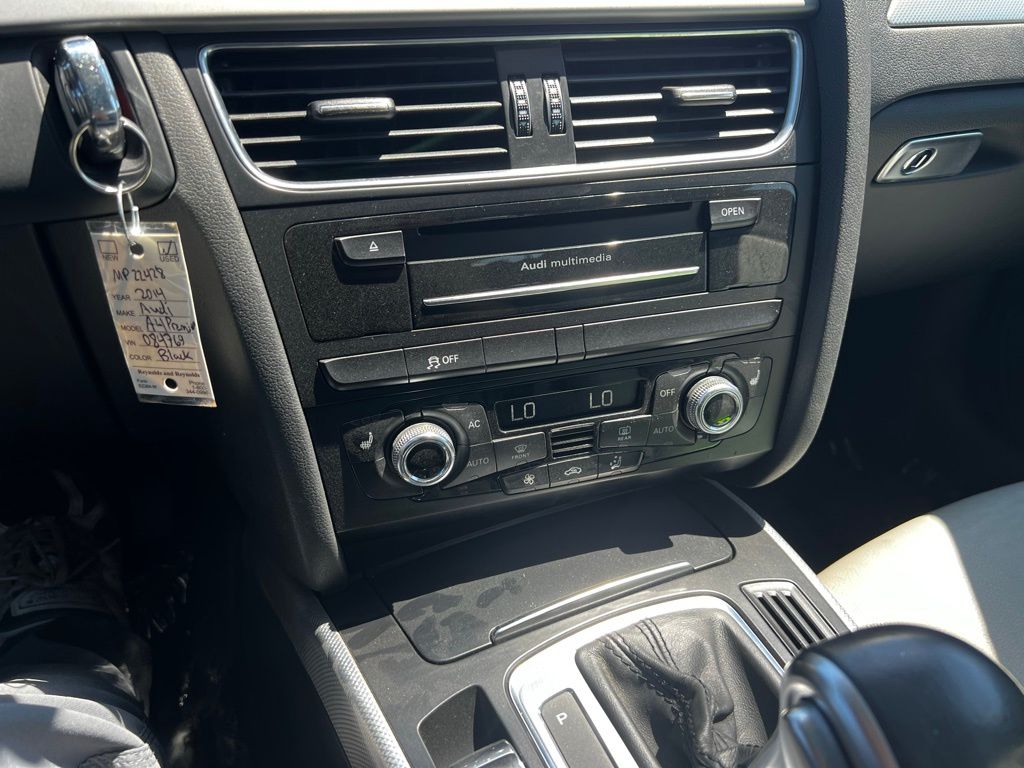 Vehicle image 17 of 30