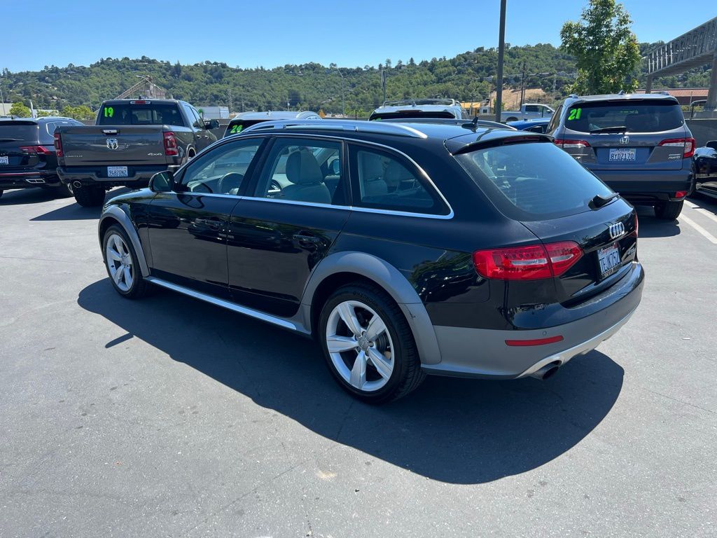 Vehicle image 6 of 30