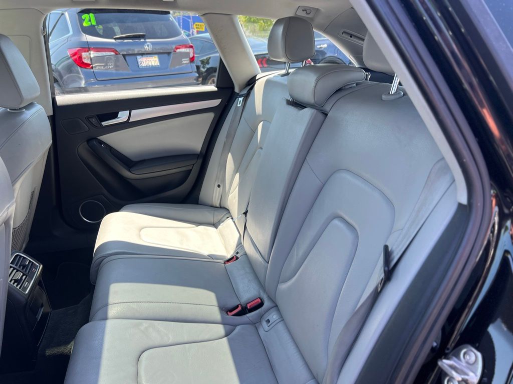 Vehicle image 15 of 30