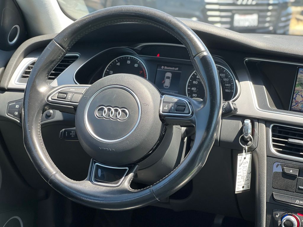 Vehicle image 22 of 30