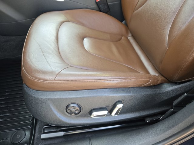 Vehicle image 11 of 20