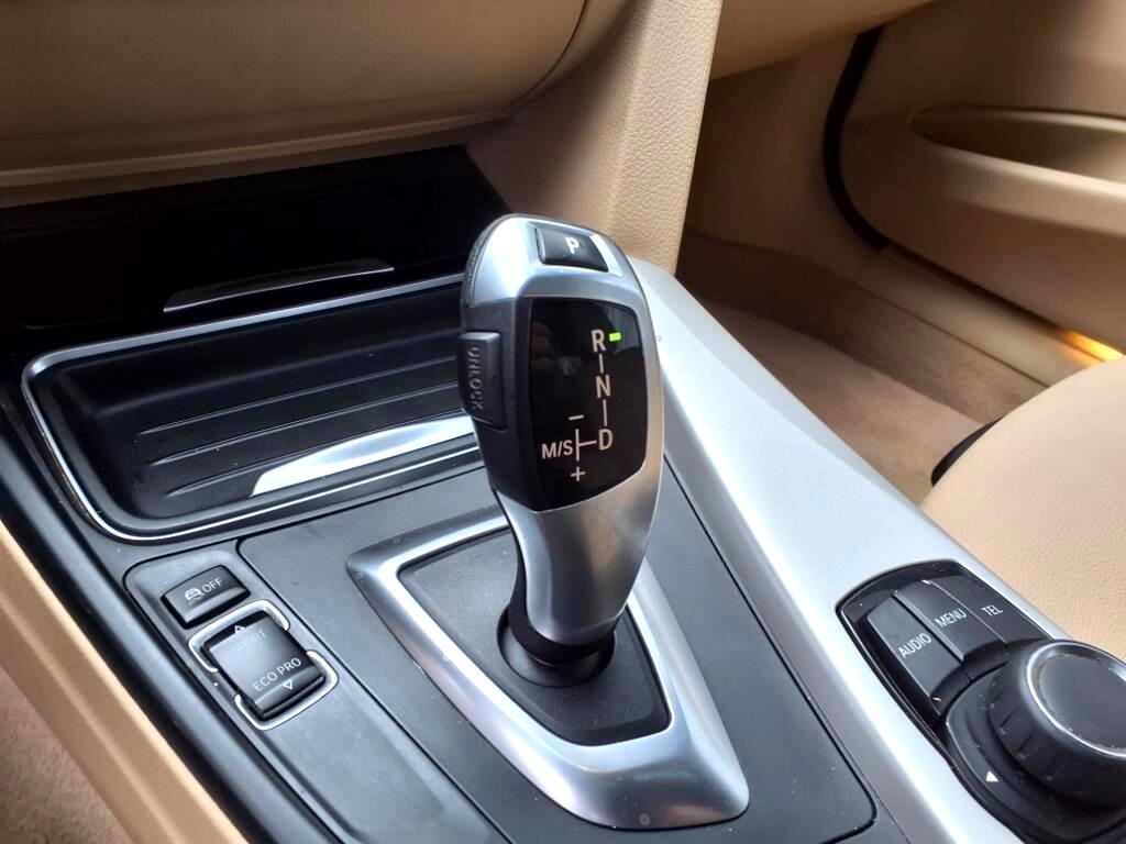 Vehicle image 19 of 26