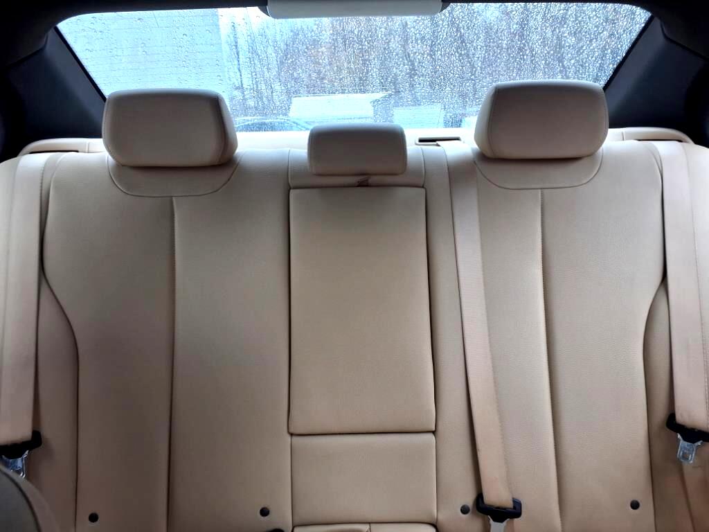 Vehicle image 11 of 26
