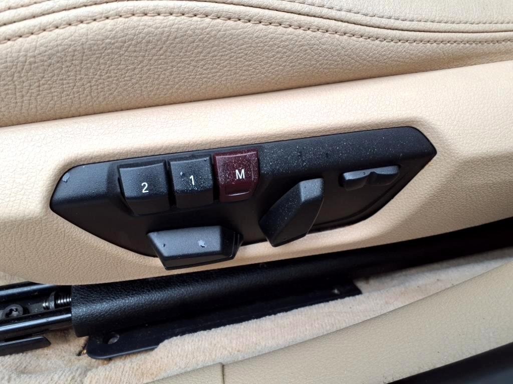 Vehicle image 22 of 26