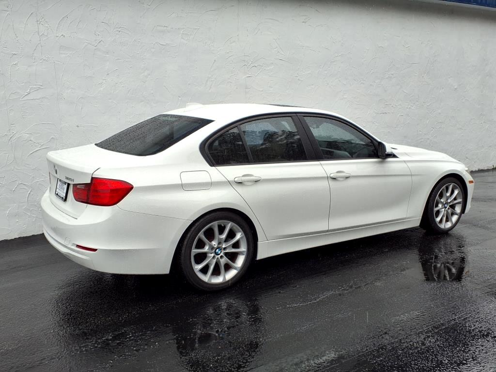 Vehicle image 5 of 26