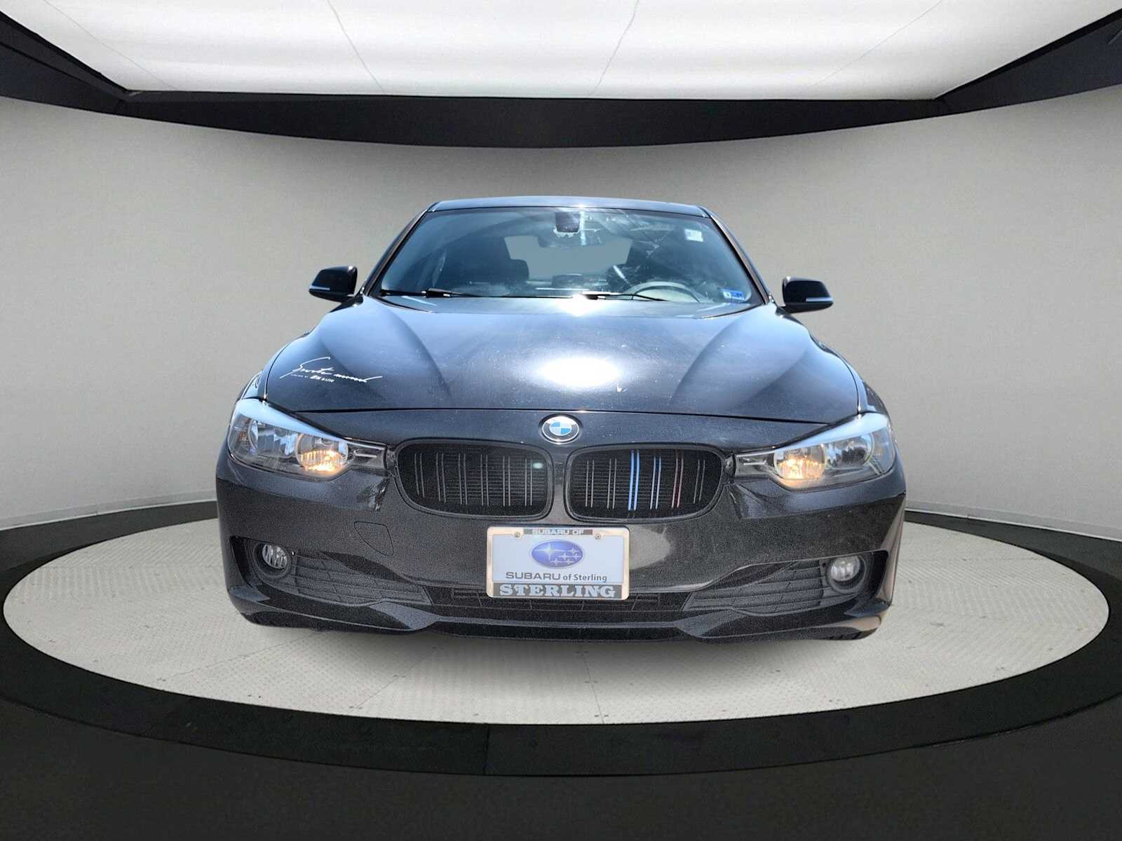 2014 BMW 3 Series 320i xDrive Image 3 of 31
