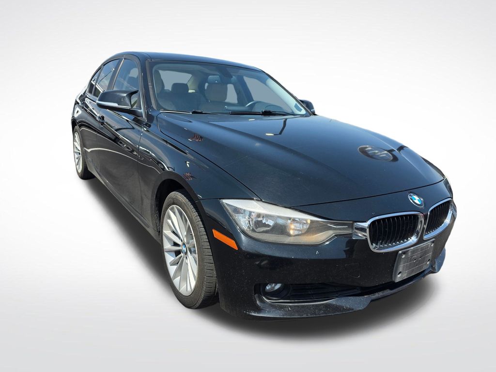 2014 BMW 3 Series 320i xDrive Image 1 of 17