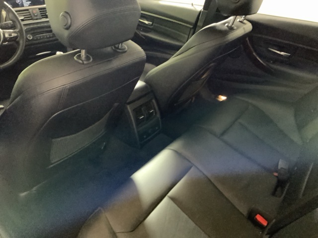 Vehicle image 21 of 47