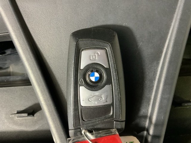 Vehicle image 31 of 47