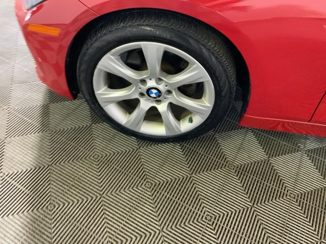 Vehicle image 17 of 47