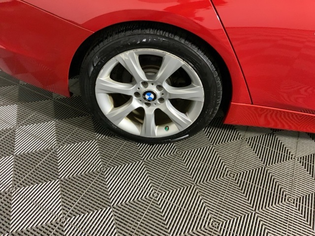 Vehicle image 16 of 47