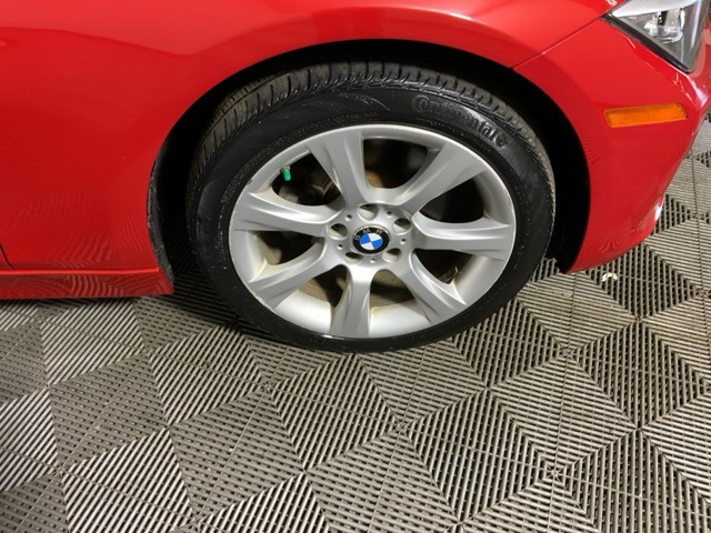 Vehicle image 15 of 47