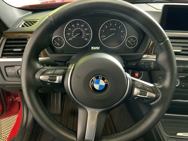 Vehicle image 25 of 47