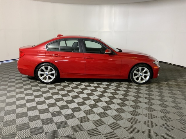 Vehicle image 6 of 47
