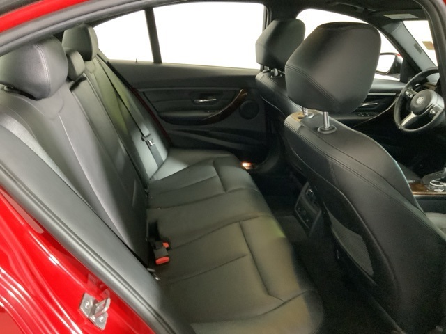 Vehicle image 19 of 47