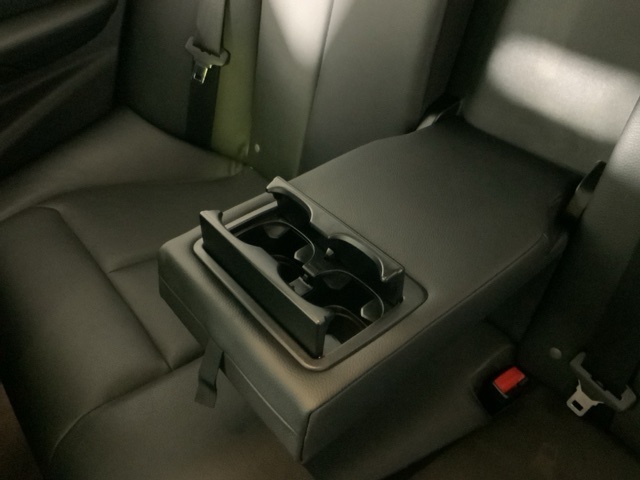 Vehicle image 28 of 47