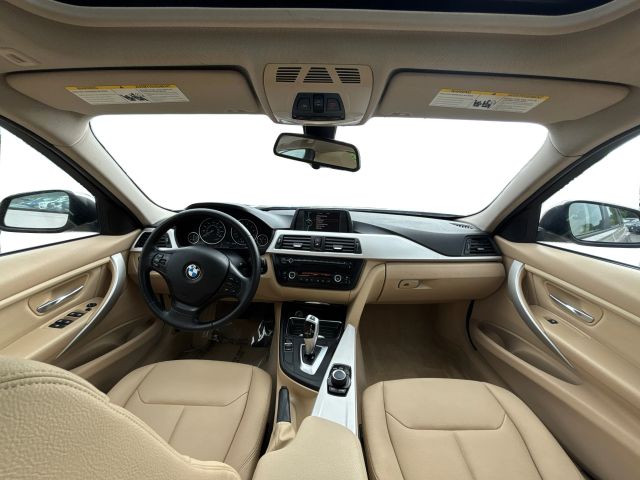 Vehicle image 18 of 44