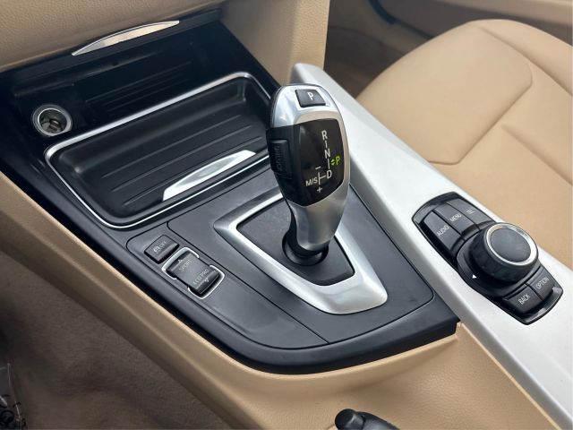 Vehicle image 25 of 44