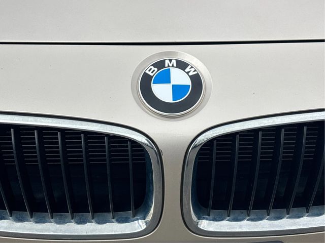 Vehicle image 40 of 44