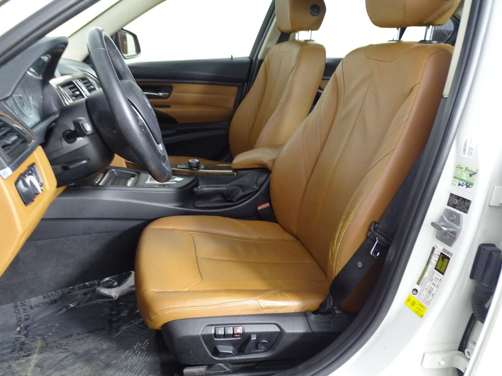 Vehicle image 13 of 38