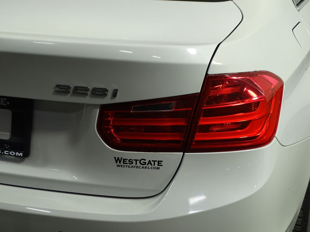 Vehicle image 35 of 38