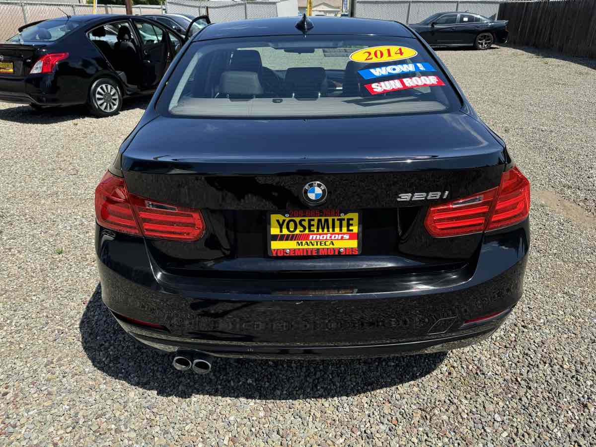 Vehicle image 8 of 16