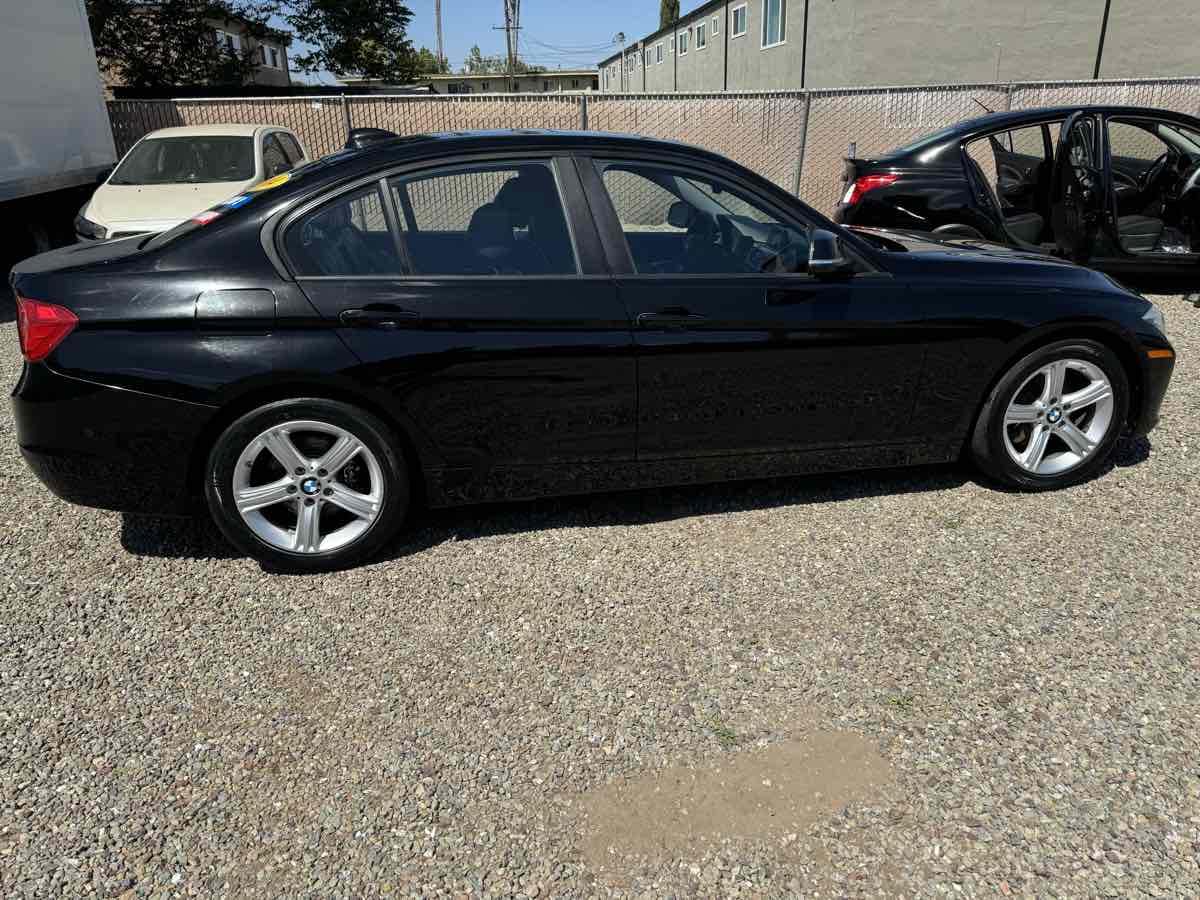 Vehicle image 4 of 16
